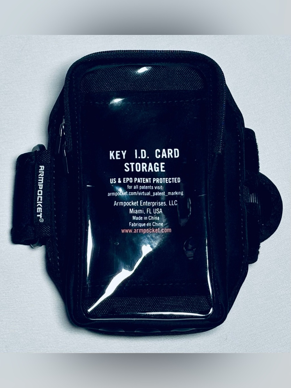 Armpocket Device & Personal Item Holder Armband Zip Close Black Excellent